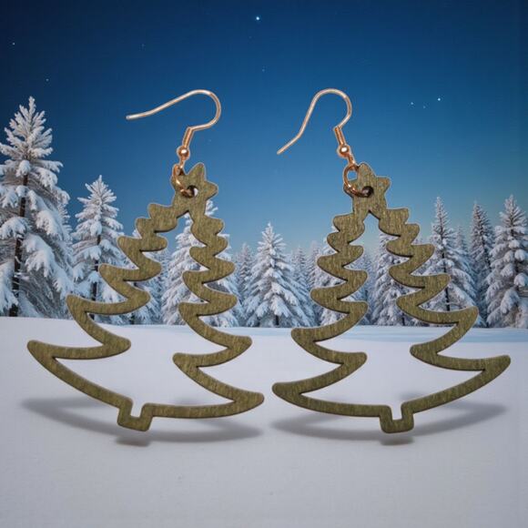 Green Wood Christmas Tree Earrings - Picture 8 of 8